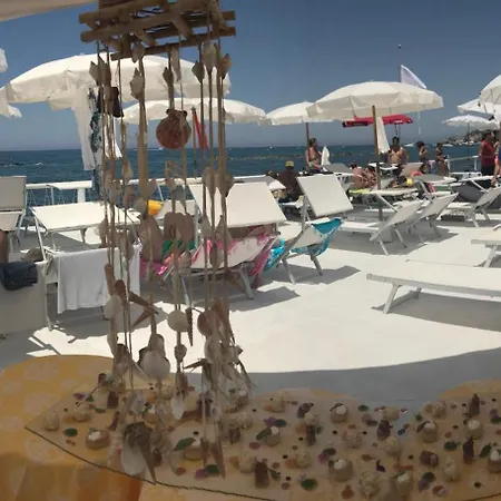 ホテル La Scogliera Forio di Ischia